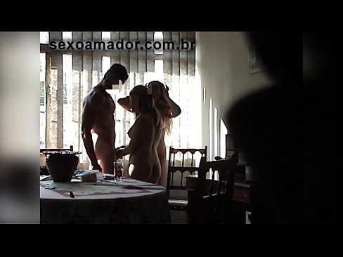 ❤️ Le amiche del sesso invitano un uomo gigante e una cosa a tre con lui ☑ Fottutaal it.tuberxxx.ru ❌️❤