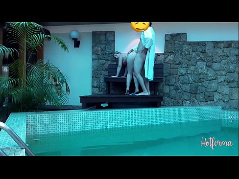 ❤️ Il capo invita la cameriera alla piscina, ma non poteva resistere a un caldo ☑ Fottutaal it.tuberxxx.ru ❌️❤