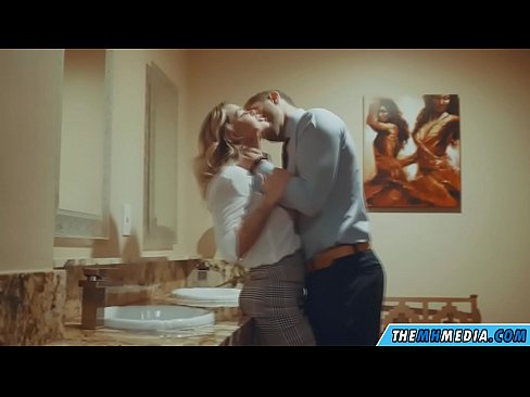 ❤️ Quando una bionda formosa ti seduce in un bagno pubblico ☑ Fottutaal it.tuberxxx.ru ❌️❤